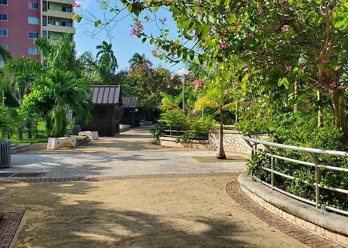 Aparthotel Sandcastles Resort,
