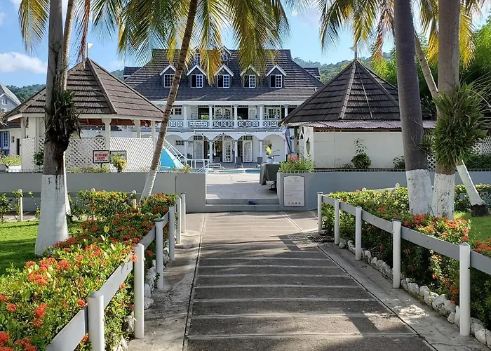 Aparthotel Sandcastles Resort, 4*