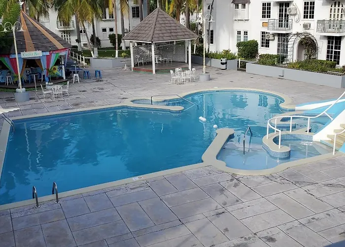 Aparthotel Sandcastles Resort, 4*