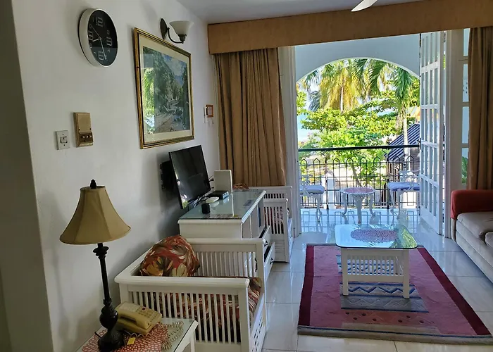 Aparthotel Sandcastles Resort, 4*