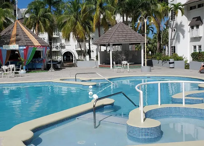 Aparthotel Sandcastles Resort, 4*